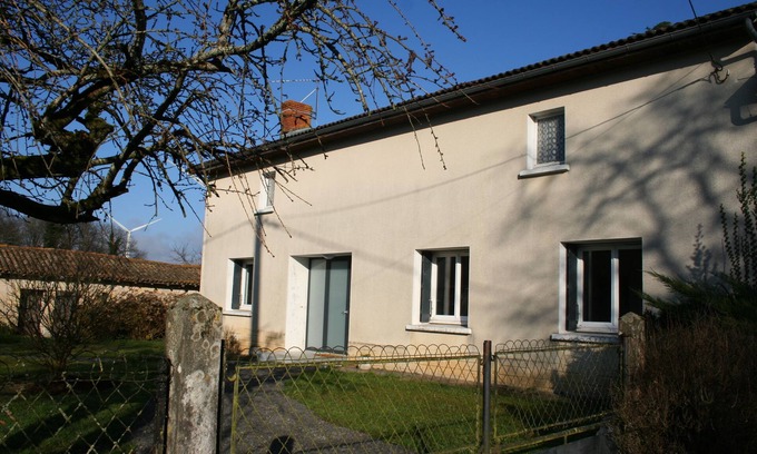 Brux Casa | Longhouse rental