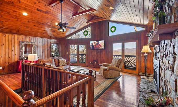 Boone Casa | Longview Lodge