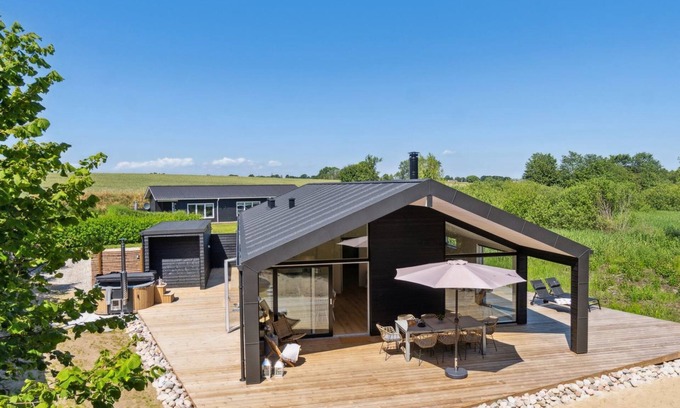 Knebel Casa | "Lonneke" - 450m from the sea by Interhome