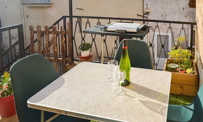 Saint-Chinian Apartamento | Alojamiento de 2 habitaciones en Saint Chinian