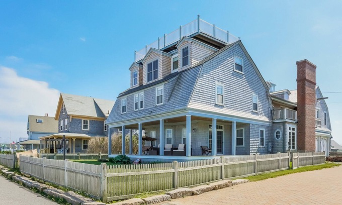 Brant Rock Casa | Looking for a HUGE family reunion house, Corporate Holiday Events