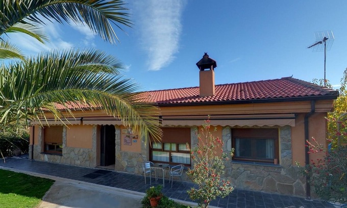 Sotoserrano Cabaña | ¿BUSCAS UNA CASA RURAL EN SALAMANCA? PERFECTO, YA LA HAS ENCONTRADO.