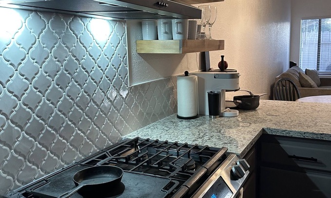 Atascadero Condominio | Super cute condo ! 30 mins away from the beautiful coastal beaches !