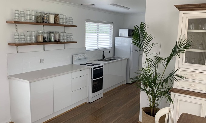 Middleton Casa | Looking for perfect surf get away? Great beach location!
