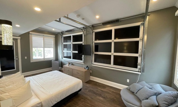 Grand Bend Apartamento | Looking for the best weekend? 5 min to THE Grand bend beach! Family and couples!