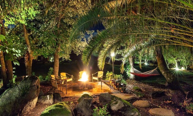 Loomis Casa | The Loomis Log Cabin