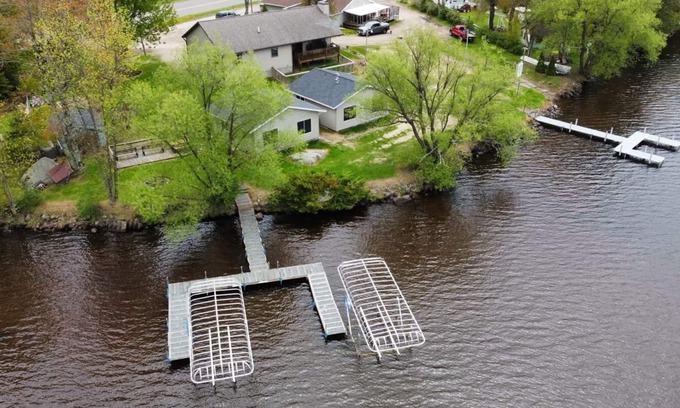 Pelican Lake Cabina | Loon Cabin at Pelican Lake