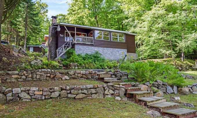 Old Forge Casa | Loon Dance Landing - Waterfront Property on 1st Lake
