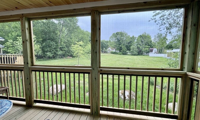 Bar Harbor Cabina | Loon Song Cottage #5 at Explore Acadia Cottages