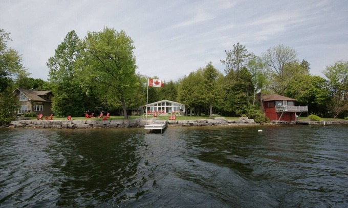 Selwyn Casa | Loon Talk Cottage en Clear Lake