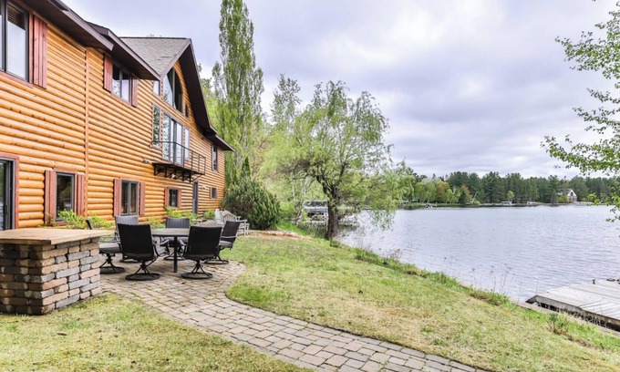 Minocqua Casa | Loons Cove on Lake Minocqua