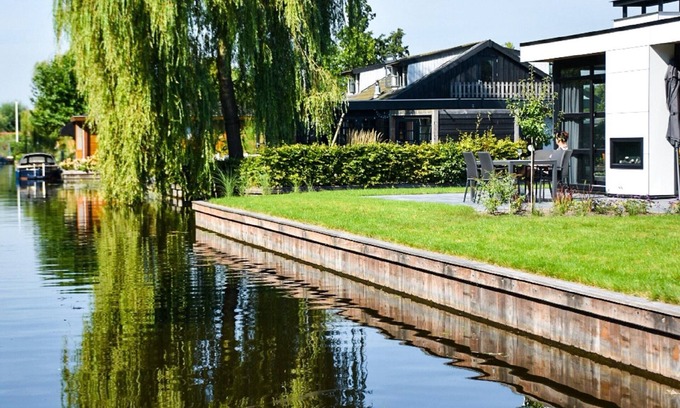 Loosdrecht Casa | House With Three Bathrooms, on a Holiday Park