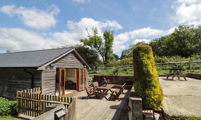 Battle Casa | Loose Farm Lodge