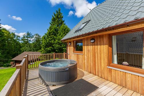 Newton Stewart Chalet De Esquí | Lord Galloway 38 with Hot Tub