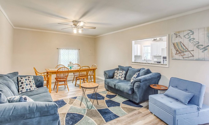 Loris Casa | Loris Vacation Home w/ Yard & Grill Near Golfing
