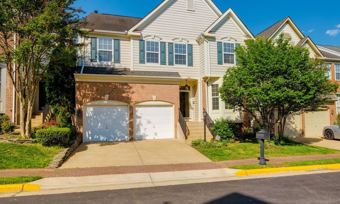 Lorton Casa | Lorton Vacation Rental 21 Mi to Washington, DC!