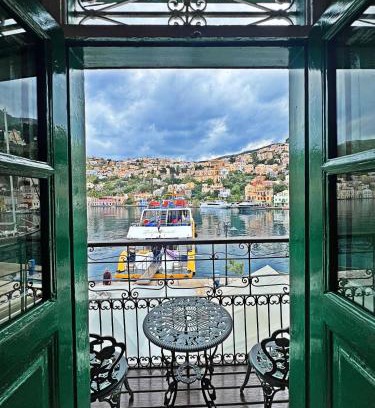 Symi Apartamento | "LOS" 1 Neoclassic Harbour View
