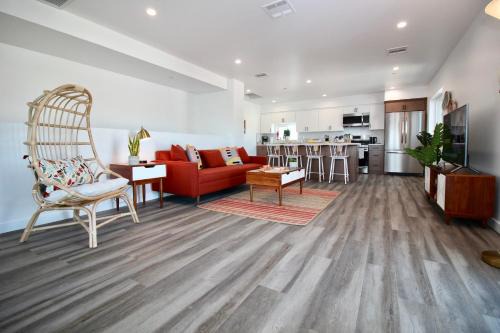 Mid-Wilshire Apartamento | Los Angeles 3BR Villa Suites with Free Parking