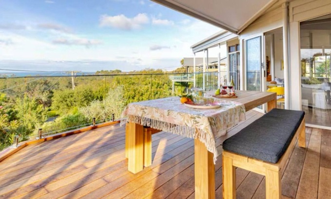 Anglesea Casa | Los Anglesea - With stunning 180- degree views from the ocean to the forest!
