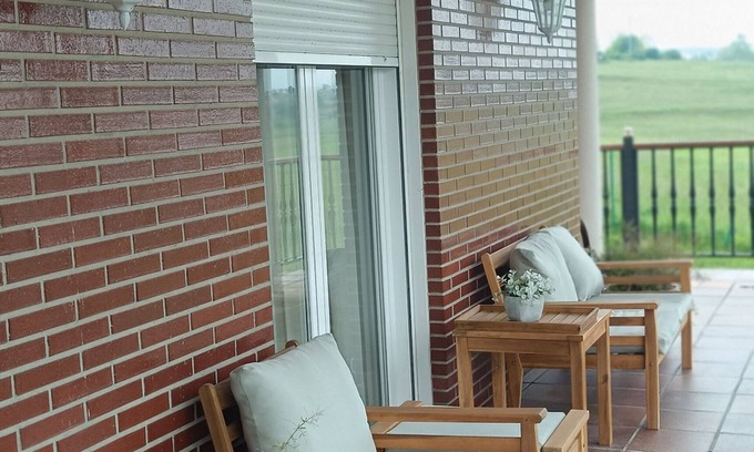 Santillana del Mar Chalet De Esquí | Alojamiento los Avellanos de Santillana