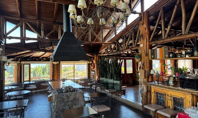 Cerro Calafate Hotel | Los Canelos