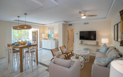 Nikki Beach Apartamento | Los Limones de Génova ,150 m playa Elviria