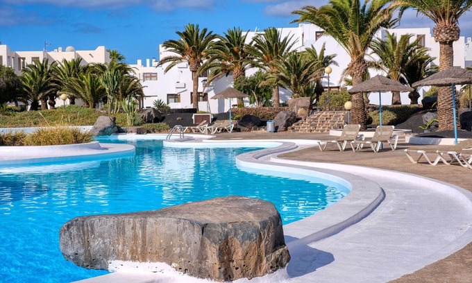 Costa Teguise Chalet De Esquí | Los Molinos Luxury and Relax