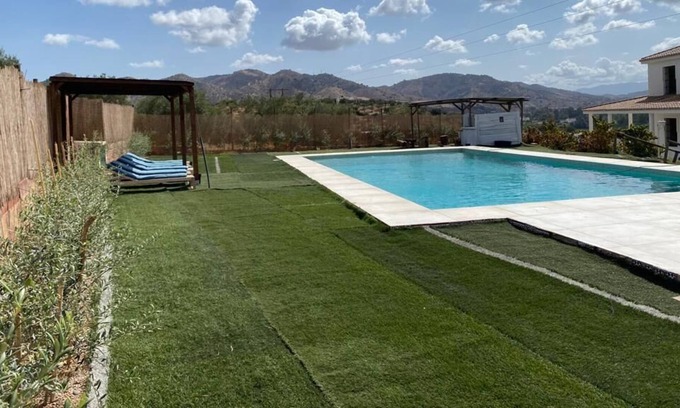Alora Villa | Hacienda Los Olivos. Álora. Málaga. Eventos. Fiestas. Piscina 15 x 8 metros.