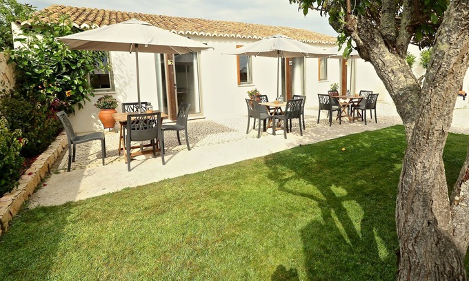 Patroves Casa | Lost & Found - Guesthouse & Suites