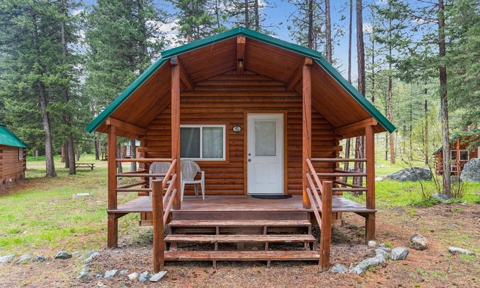 Grantsdale Cabina | Lost Horse Lodge