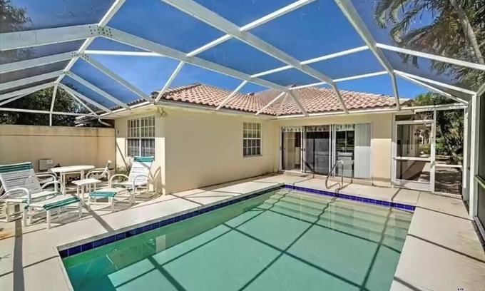 Hobe Sound Casa | Lost Lake Golf Home, 2BD/2BA, Pool/Lanai , New Kitchen coming - Winter '26 Avail