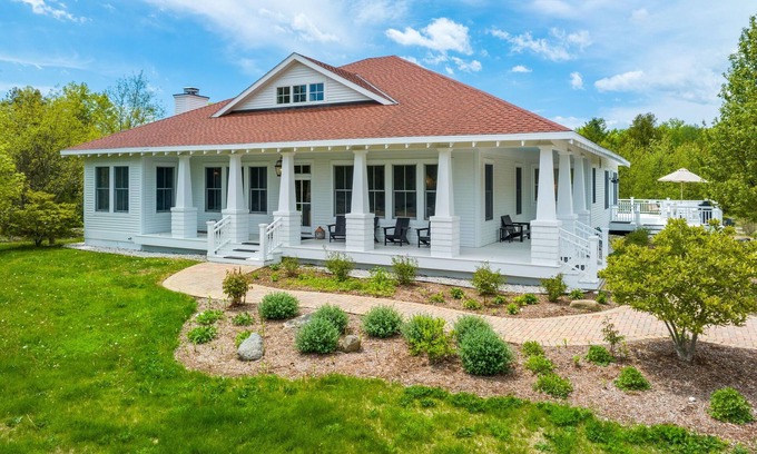 Ellison Bay Casa | Lost Lane-Secluded Luxury Retreat w/ Hot Tub in Ellison Bay