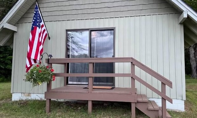 Northeast Michigan Chalet De Esquí | Lost Pines Lodge - Little A - Cabin 2 - Pet Friendly