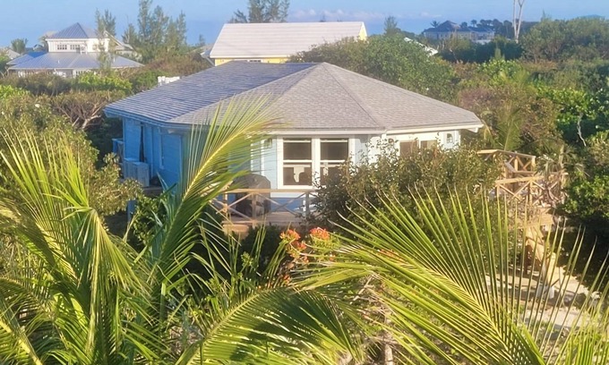 Hope Town Cabaña | Lost Together-Your Serene Retreat on Elbow Cay-just a 3 minute walk to beach!