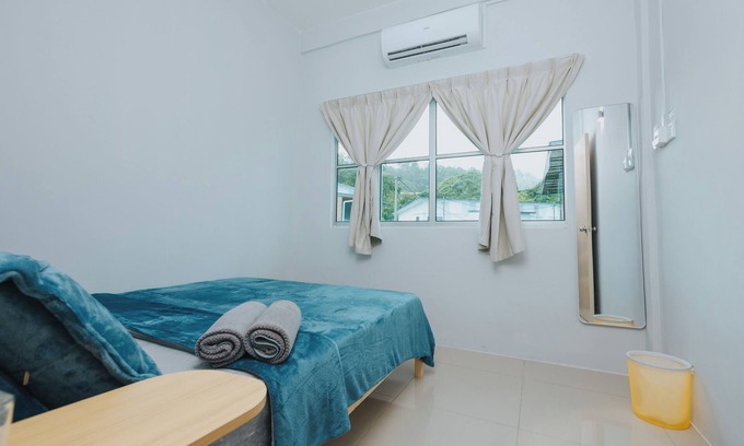 Ranau Casa | LOT 16 3-bedroom house in peaceful Ranau with WiFi, AC. Enjoy your stay