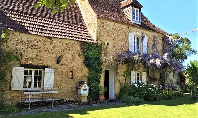 Coux-et-Bigaroque-Mouzens Casa | CASA CON ENCANTO Y PISCINA PRIVADA EN UNA PLAZA DE VERDE