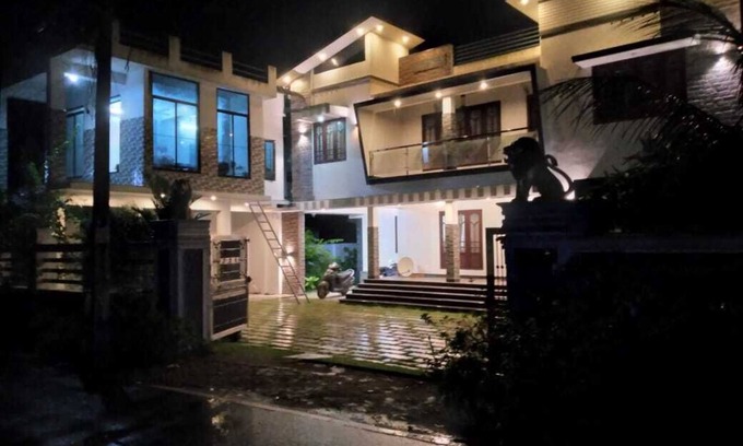 Cherthala Casa | LOTUS LAKE RETREAT - ROMANTIC HOME STAY IN BACKWATERS