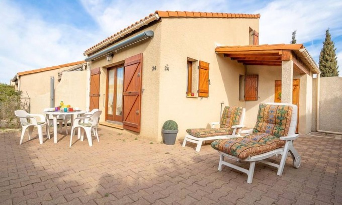 Sainte-Marie-la-Mer Casa | Lou Cantalou by Interhome