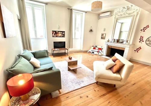 Auch Apartamento | Louisa - Spacieux en Plein centre - Places gratuites - 1er étage