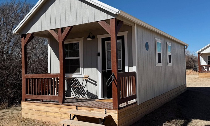 Morgan Mill Cabaña | Louise - Fully Furnished 2 Person Cottage for short or mid-term stays