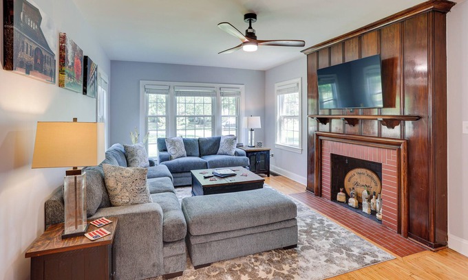 Belknap Cabaña | Louisville Home in the Highlands with Game Room!