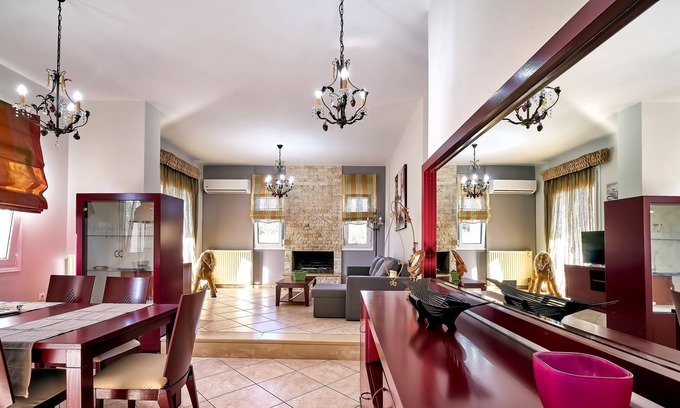 Loutra Casa | Loutra Residence - Casa con vista a la montaña
