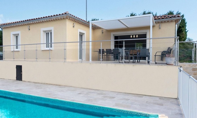 Saint-Sauveur-de-Cruzieres Casa | Hermosa villa en Saint-Sauveur-de-Cruzières con piscina privada
