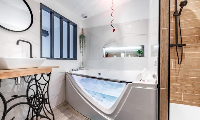 Ambronay Apartamento | Love Loft Spa