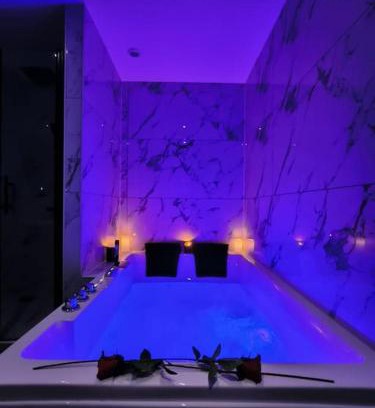 Montbrison Apartamento | LOVE ROOM - Amour Chic et Intime