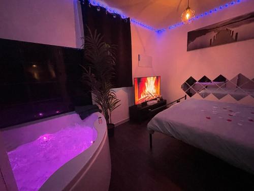 L'Evescat Apartamento | Love room Buenas noches SPA et bord de mer