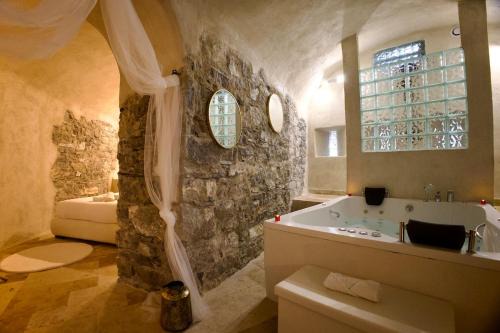 Mercury Apartamento | Love Room du Château Fort - Jacuzzi & Insolite !