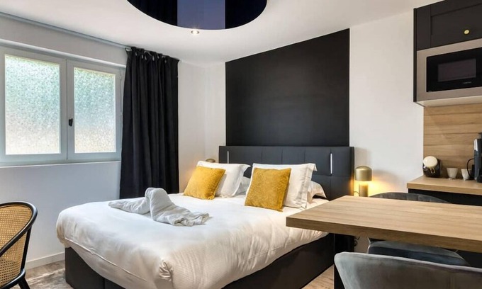 Sotteville-les-Rouen Apartamento | Love Room : Pour un séjour en amoureux