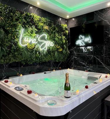 Saint-Ouen-l'Aumone Apartamento | Love Room, Luna Spa APRÈS-MIDI 13h à 18h