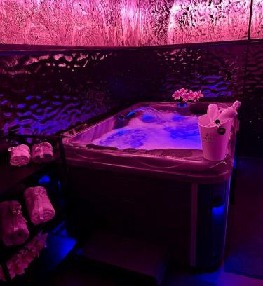 Voluntari Apartamento | Love Room Secret-private jacuzzi spa & cinéma Bucuresti